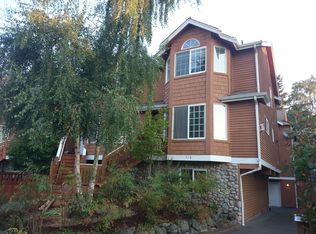 718 N 94th St APT D, Seattle, WA 98103