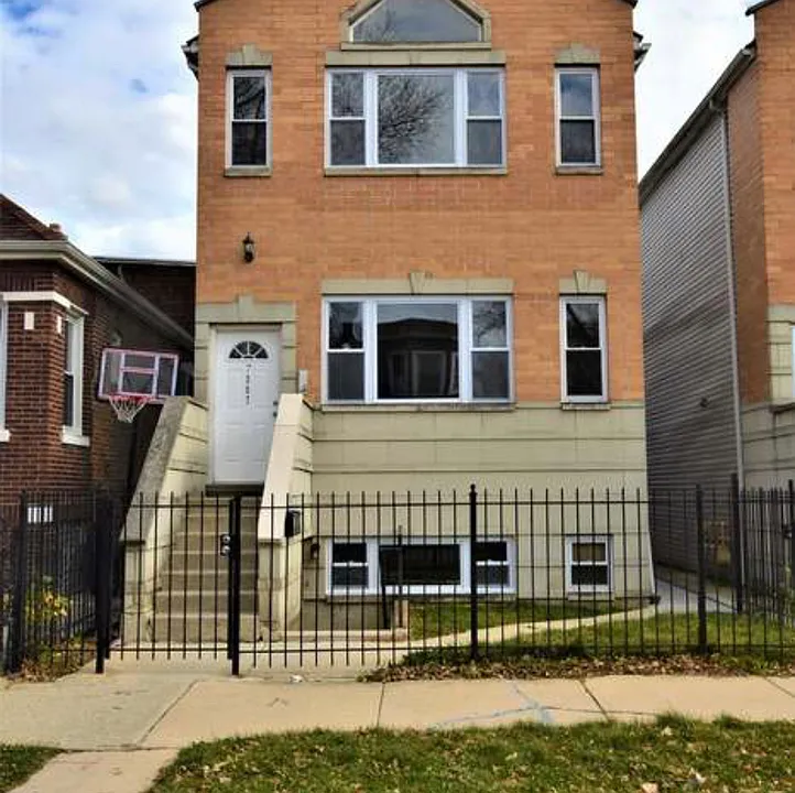 7257 S May St #B