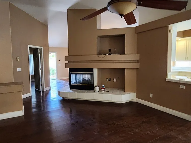 1395 Falling Snow Ave — Photo 9