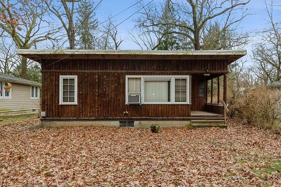1st image of 76 Pokagon Trl