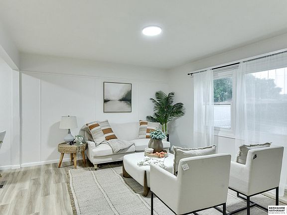 4th image of 7017 S 32nd Ave