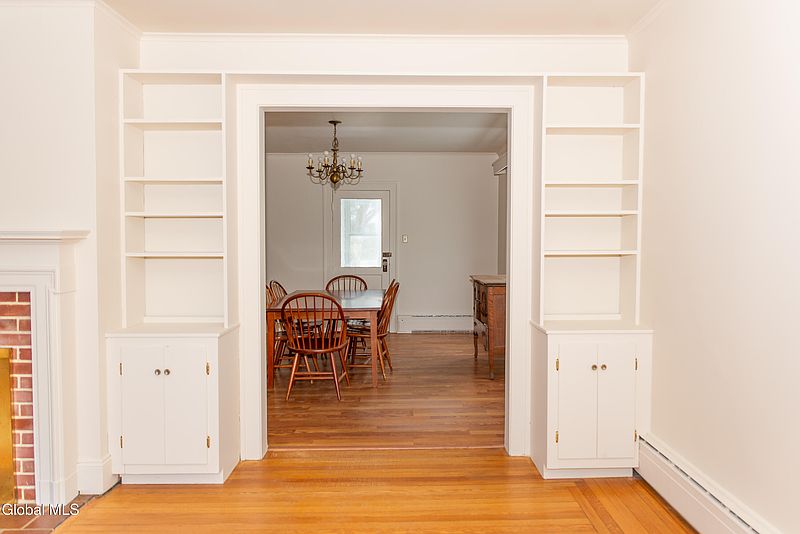 5th image of 1178 Waverly Place