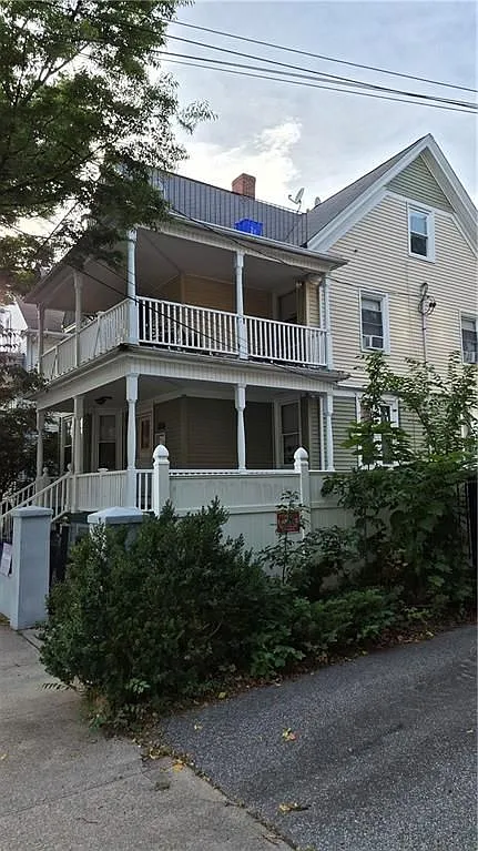 1 bed, 1.0 bath, 650 sqft, $1,350 — Photo 2