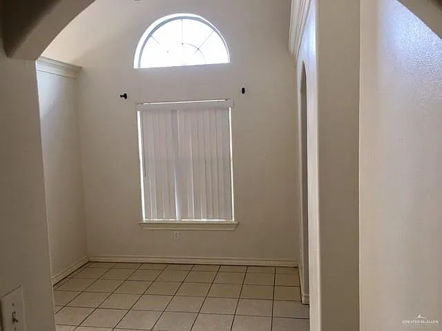 1813 Bahamas Dr — Photo 7