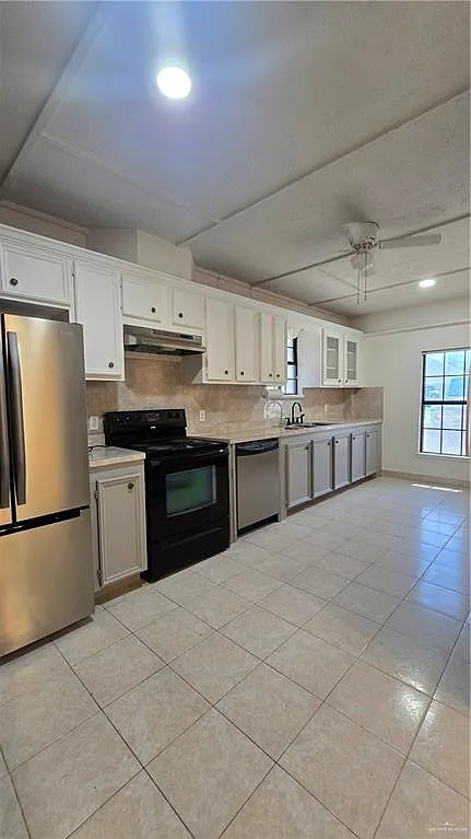 3 bed, 3.0 bath, 2589 sqft, $1,500 — Photo 3