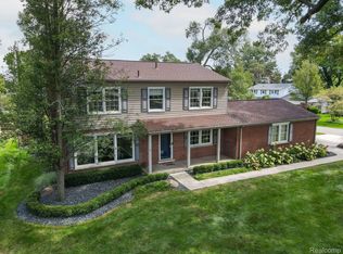 55112 Monroe Dr, Shelby Township, MI 48316