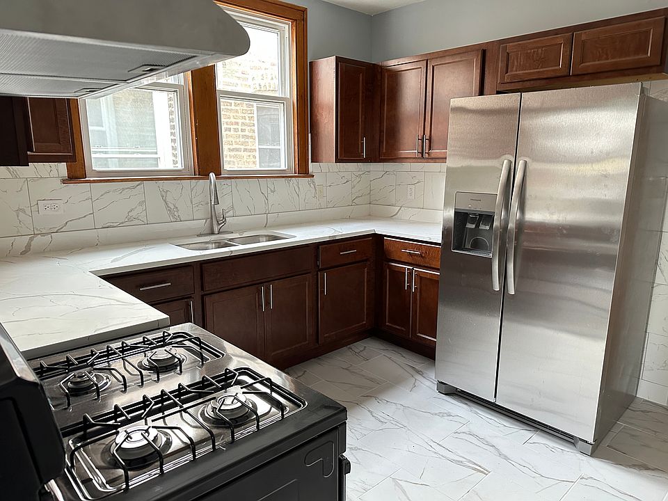 1st image of 2839 N Parkside Ave #2