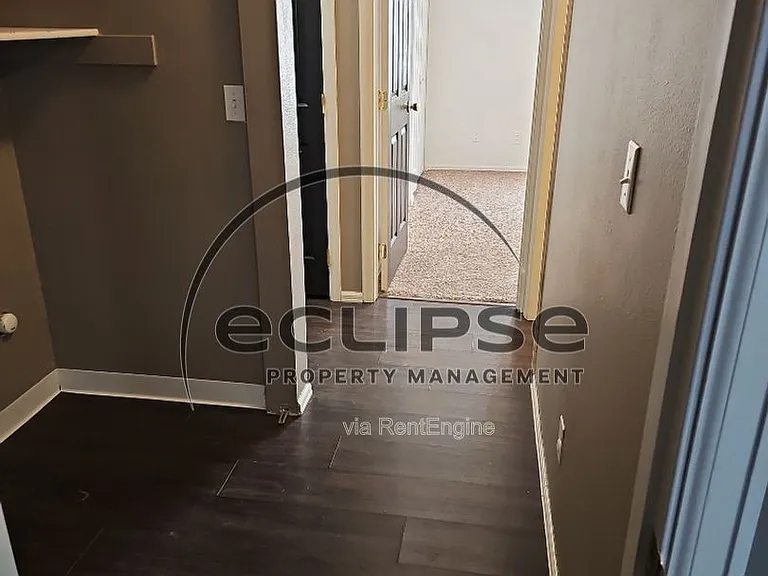 501 Foster Ave — Photo 13