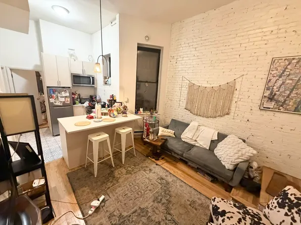 493 Amsterdam Avenue image 1 of 13