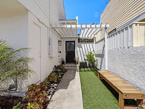 5th image of 32971 Avenida Del Rosal