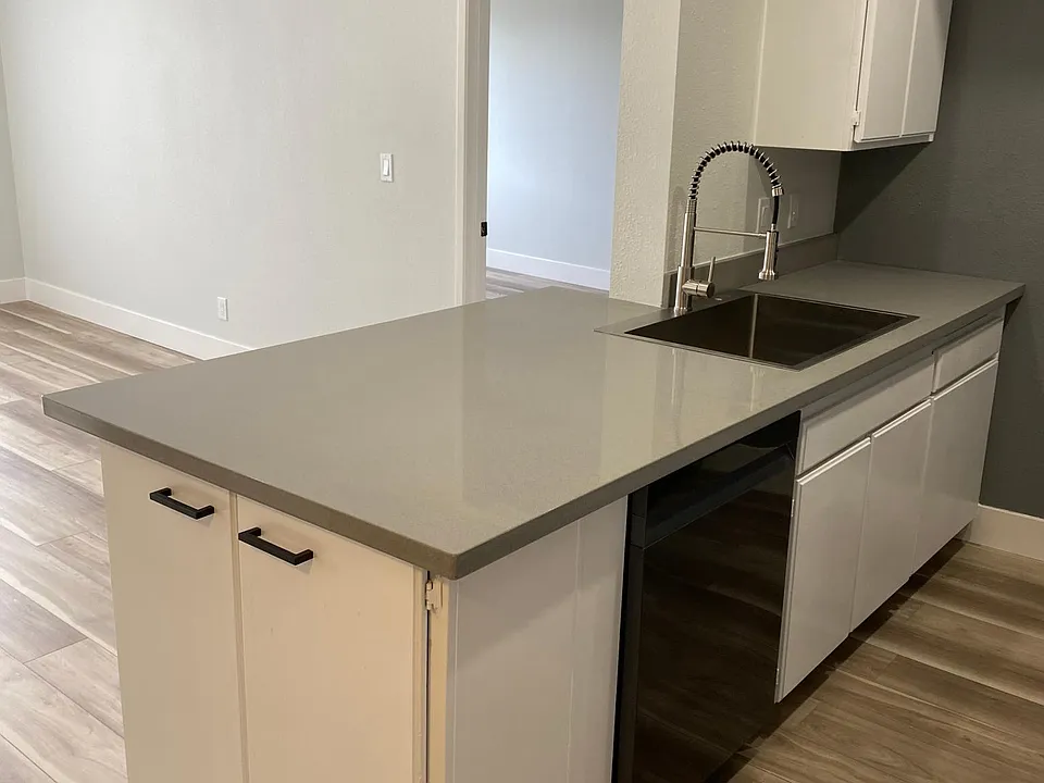 newly remodeled 2 bedroom kitchen