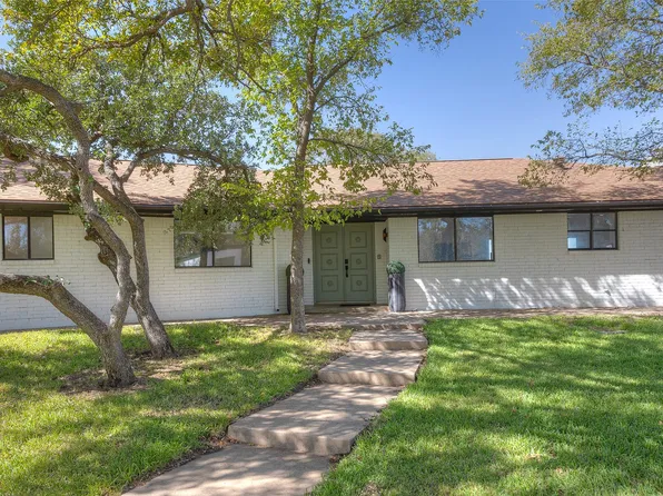 8305 Eagle Mountain Cir, Fort Worth, TX 76135