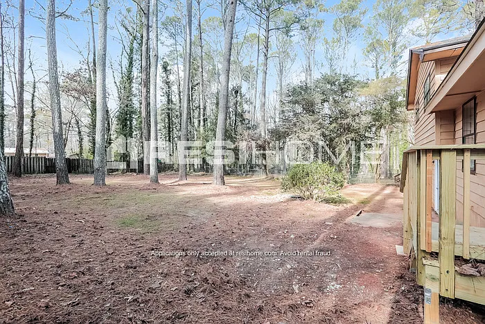 3943 Woodland Cir SE — Photo 11