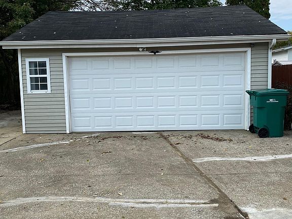 5th image of 9118 Cambridge Dr
