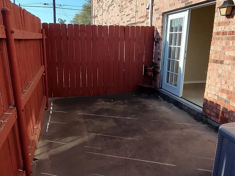 4513 Avenue P 1/2 #3 — Photo 24