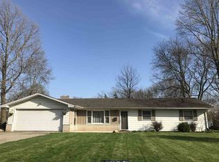 102 Zona Dr, Auburn, IN 46706