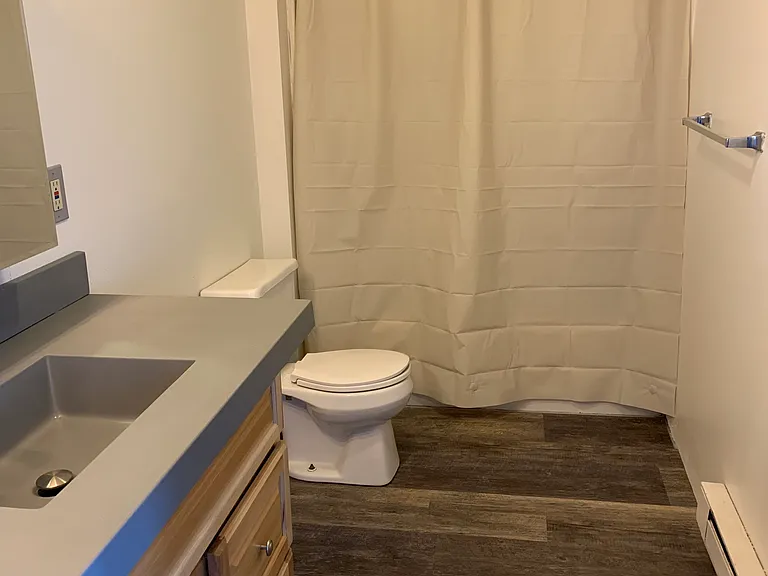 930 Iowa Ave #8 — Photo 2