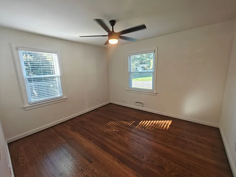 8402 Rolando Dr — Photo 15