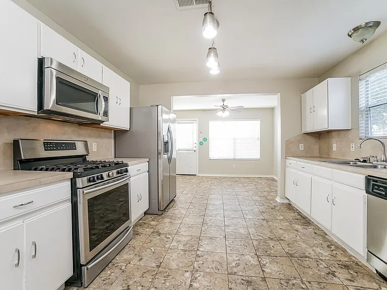 19723 Shores Edge Dr — Photo 8