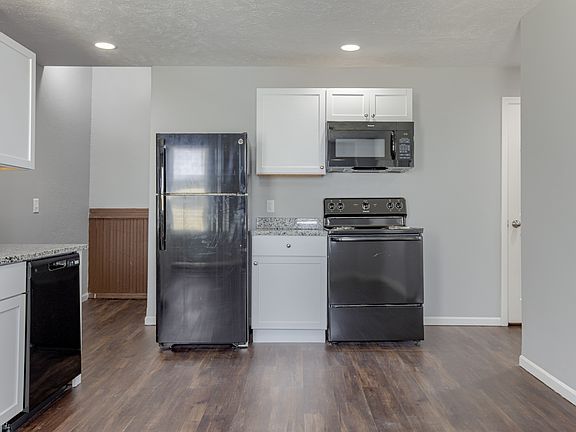 3rd image of 2233 S 20th St
