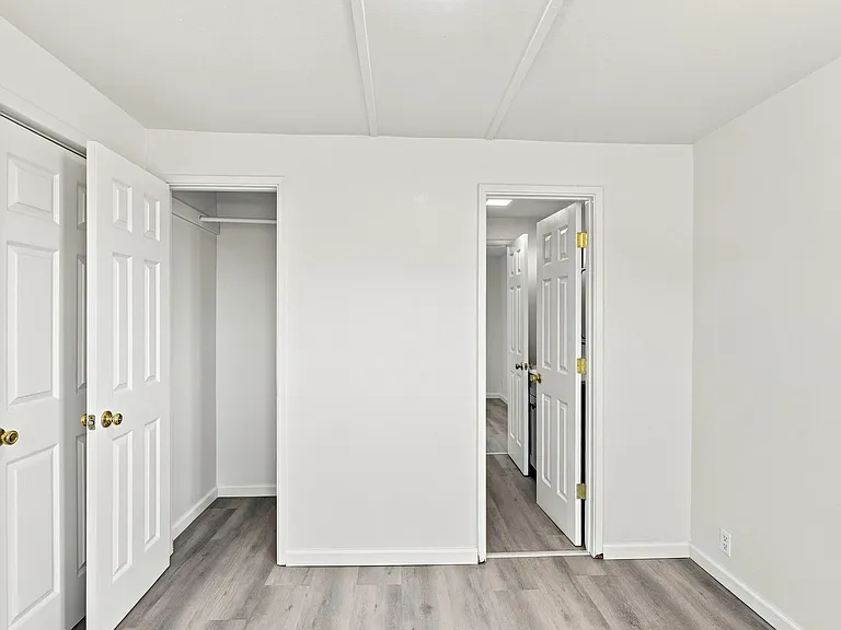 30 Hawthorne Ave — Photo 9
