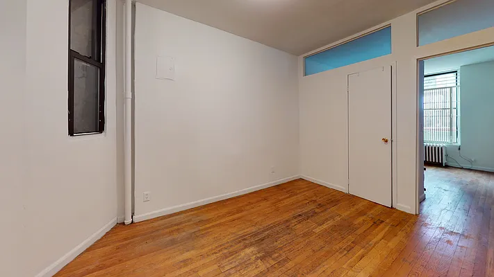 Rented by Bond New York | media 16