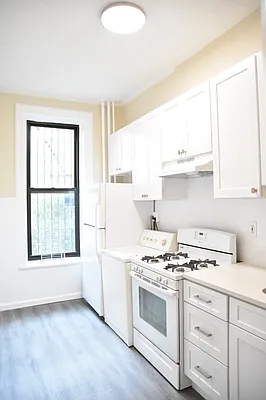 Rented by Giaps Realty Group LLC | media 11