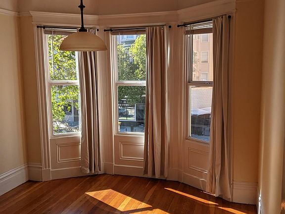 3rd image of 1851 Market St