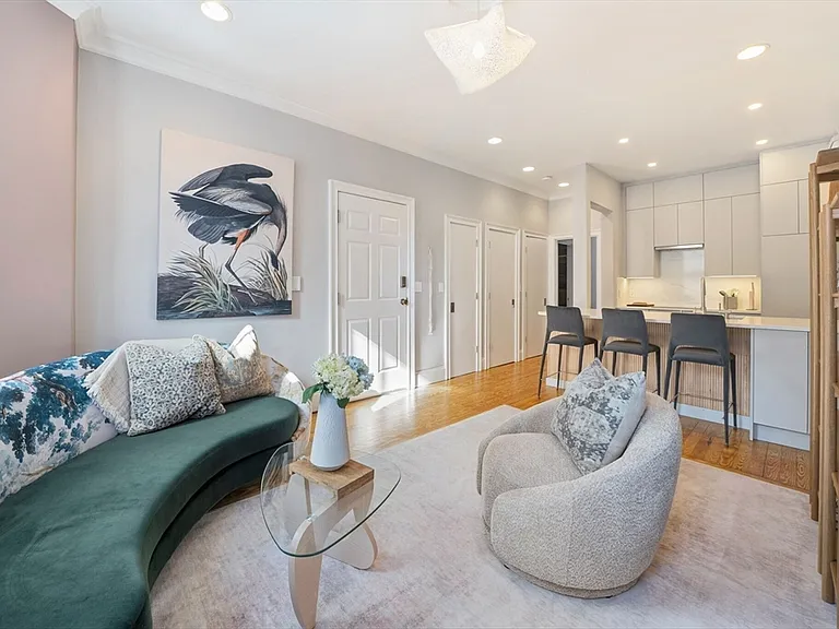 108 E Brookline St #2 — Photo 2