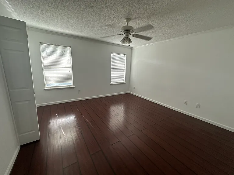 817 Southern Creek Dr — Photo 7
