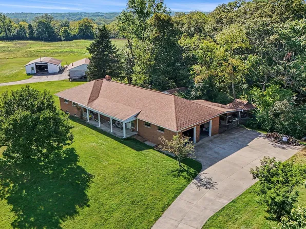 7445 Stahl Rd, Orient, OH 43146