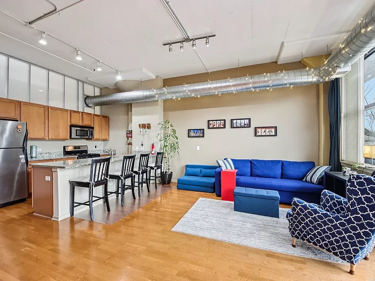 2323 W Pershing Rd #228 — Photo 5