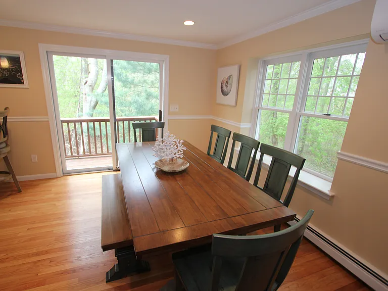72 Bay Rd — Photo 6