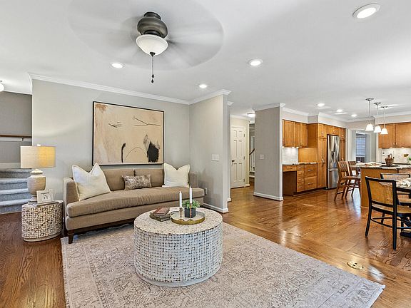 5th image of 407 Kettlebridge Dr