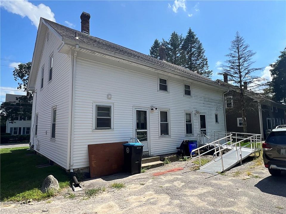 2nd image of 85 Main St N