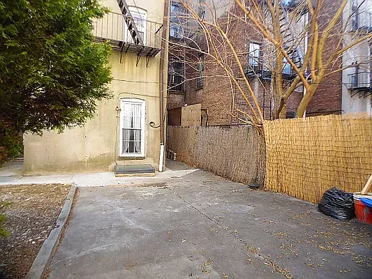 Rented by Friedman Mayer, LREB | media 1