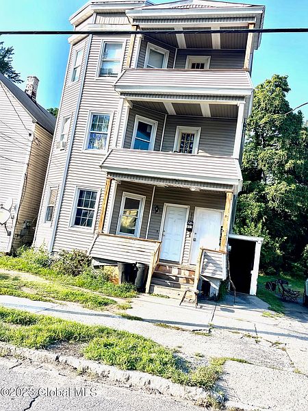 2nd image of 835 Bridge Street