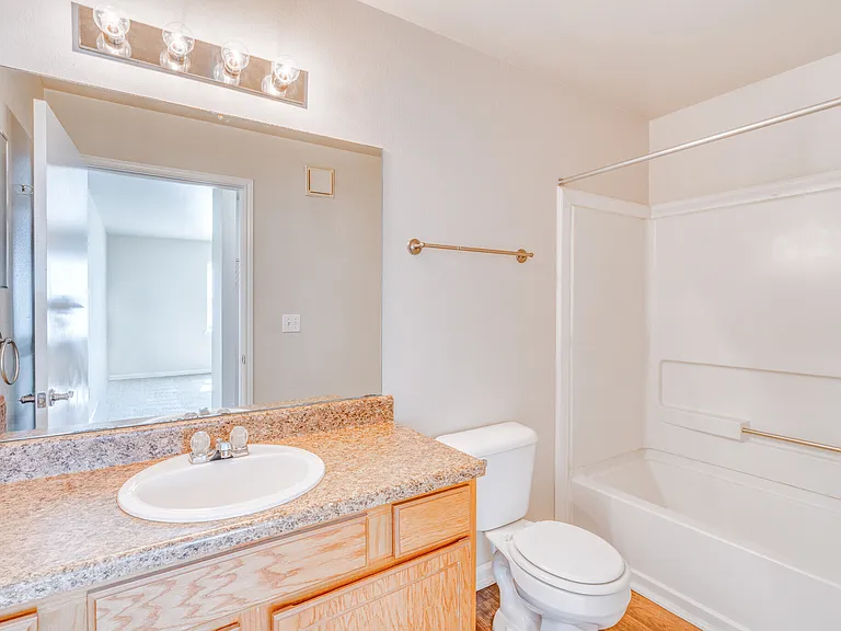 Cherokee Hills Apartments — Photo 10