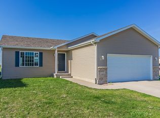 3212 NW 20th St, Ankeny, IA 50023