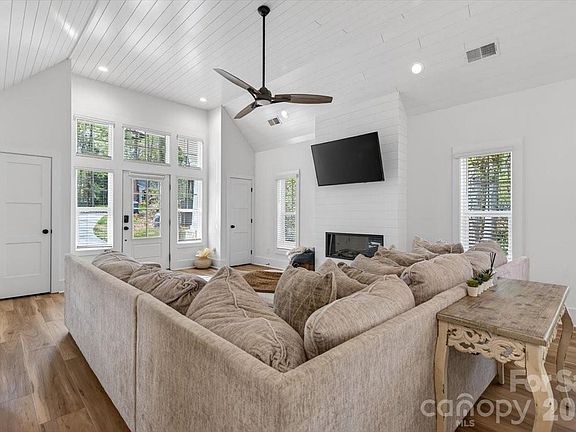5th image of 10920 Leyton Pl