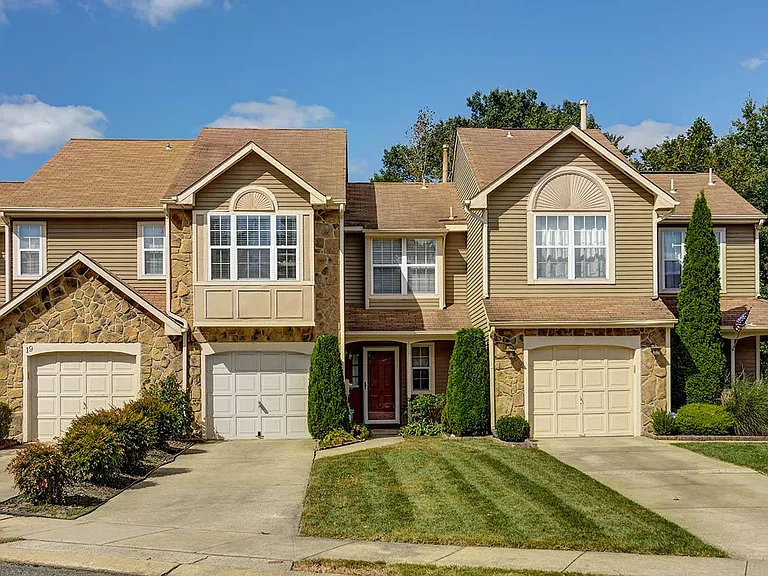 21 Claver Hill Way — Photo 1
