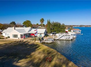 100 Jodys Lndg, Sunrise Beach, TX 78643