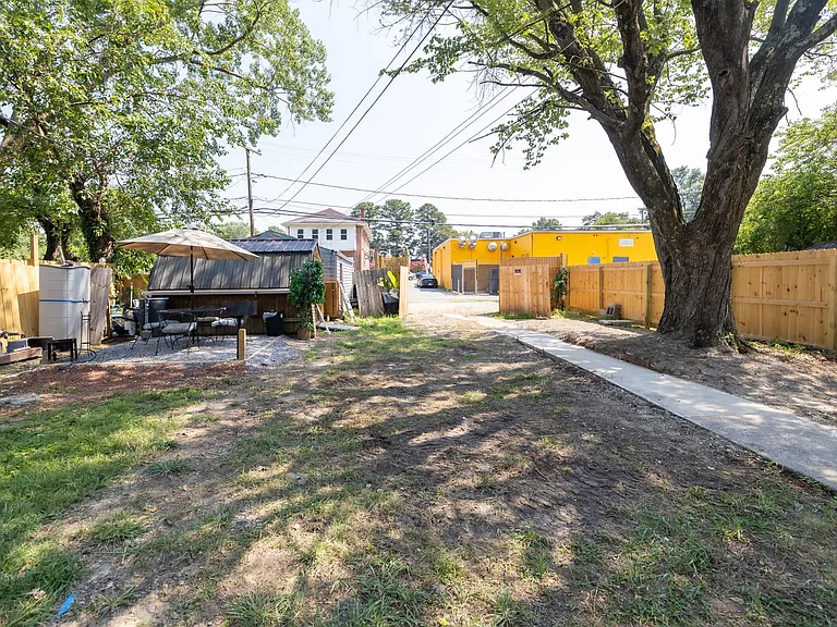 3158 Moody Ave — Photo 43