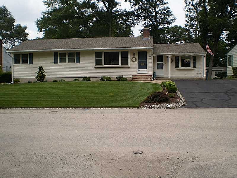 1st image of 61 Woodmont Dr