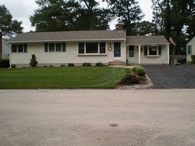 61 Woodmont Dr, Cranston, RI, 02920