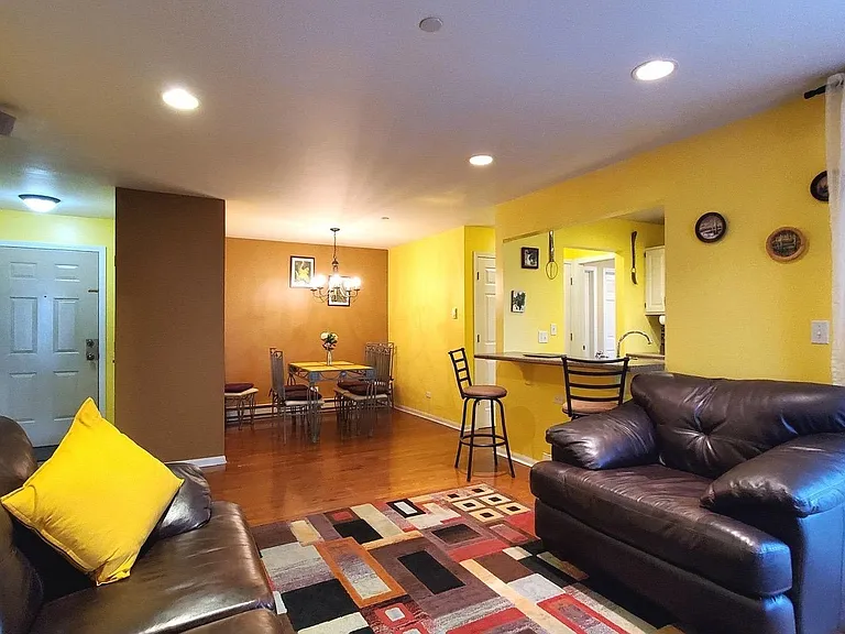 1353 Cunat Ct #2B — Photo 11