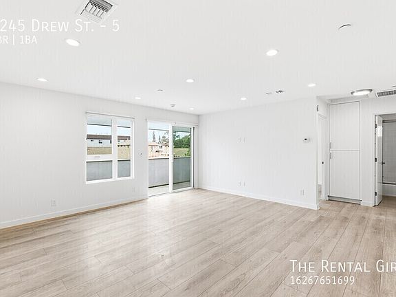5th image of 3245 Drew St #5