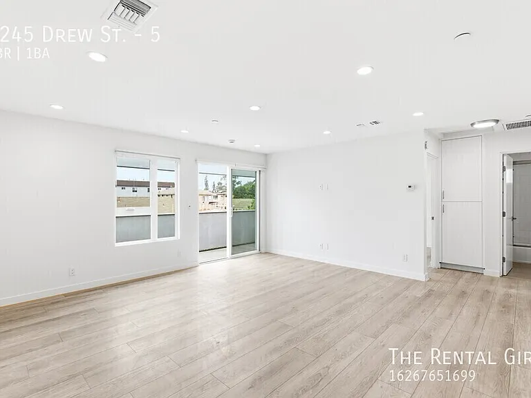 3245 Drew St #5 — Photo 5