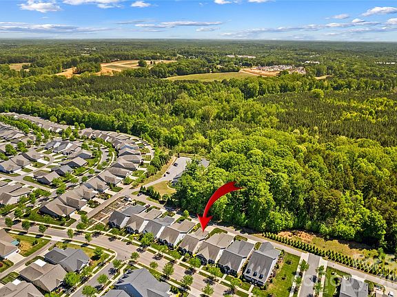 3rd image of 11516 Dublin Crescent Rd