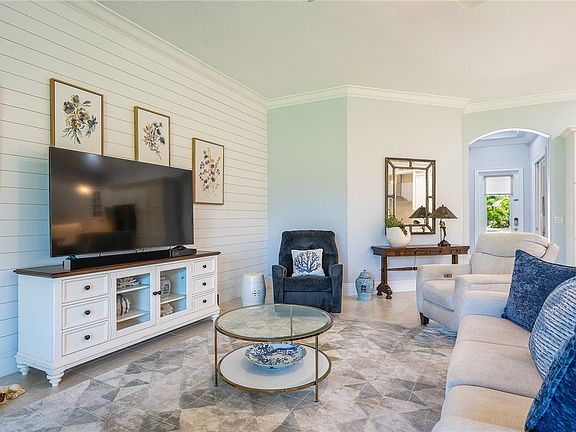 4th image of 1320 Saint Catherines Cir